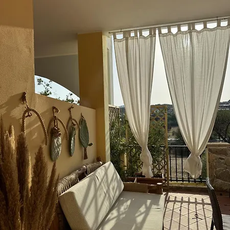 Апартаменти Dimora Pintau In Con Piscina Privata *